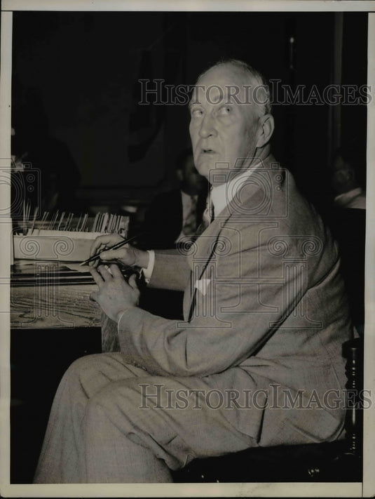 1936 Press Photo Lionel D. Hargis at the Democratic Headquarters in Philadelphia - Historic Images