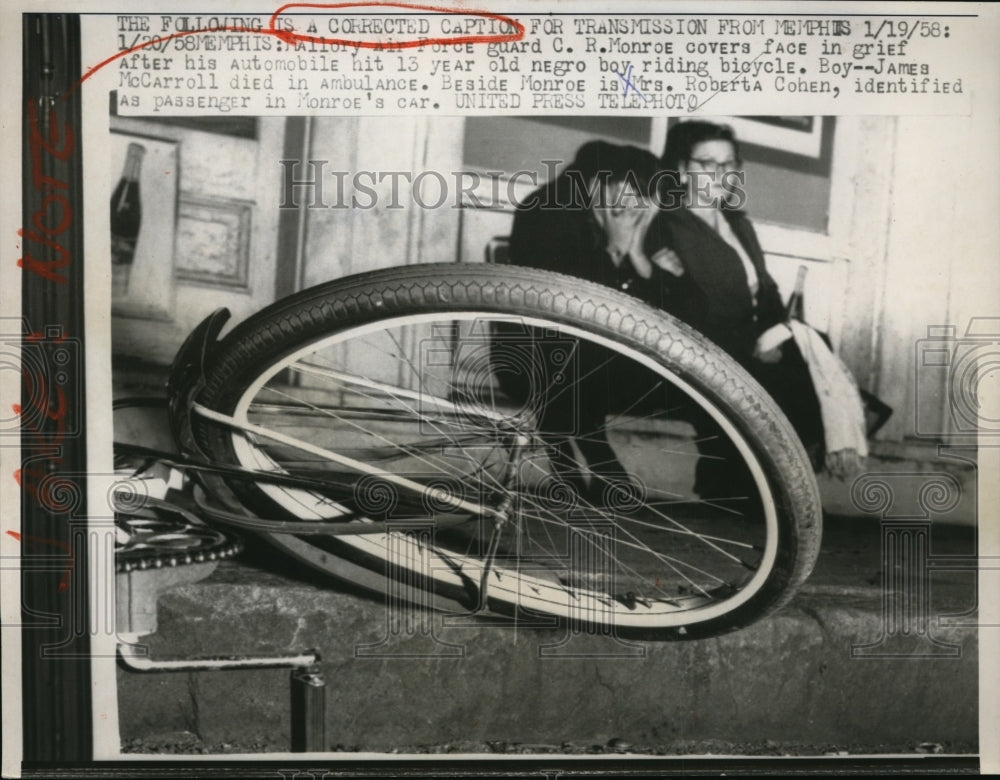 1958 Press Photo C.R. Monroe,Mallory Air Force Guar hit a negro boy by his bike - Historic Images