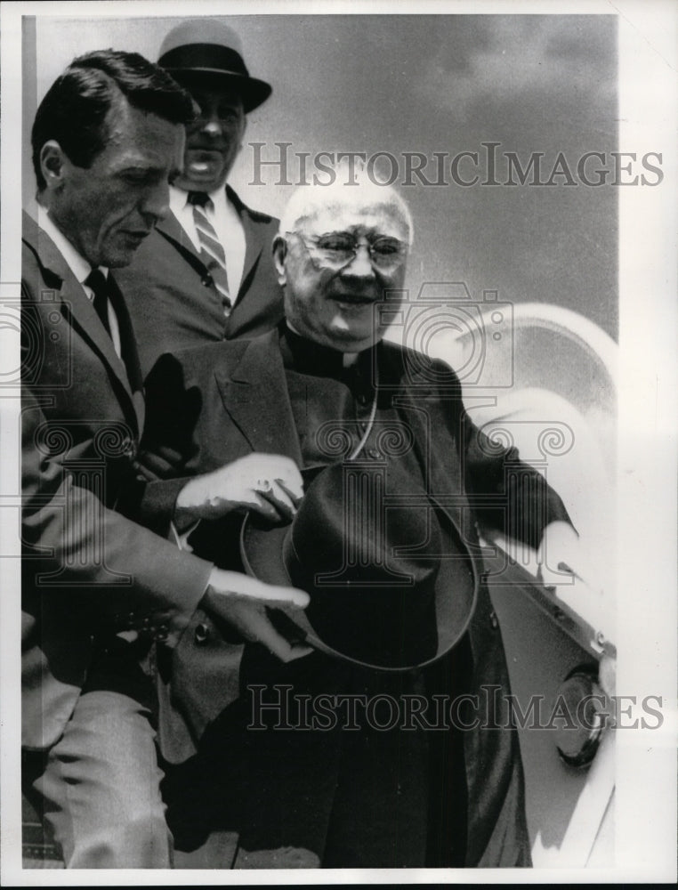 1965 Press Photo F. Spellman Arrives in Rome For Session of Ecumenical Council - Historic Images