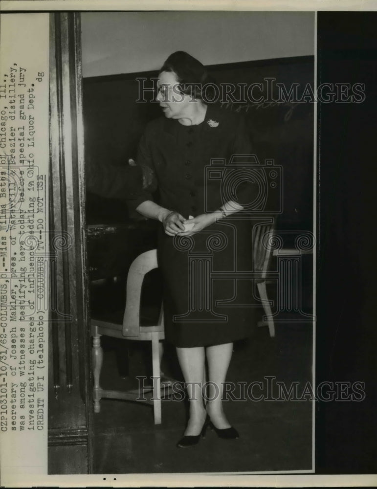 1962 Press Photo Wilma Bates witness in influence peddling in Ohio Liquor Dept - Historic Images