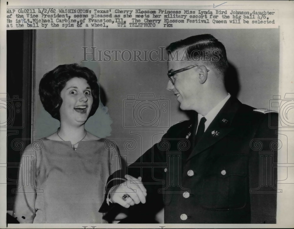 1962 Press Photo Lynda Bird Johnson &amp; Escort at Texas Cherry Blossom Festival - Historic Images