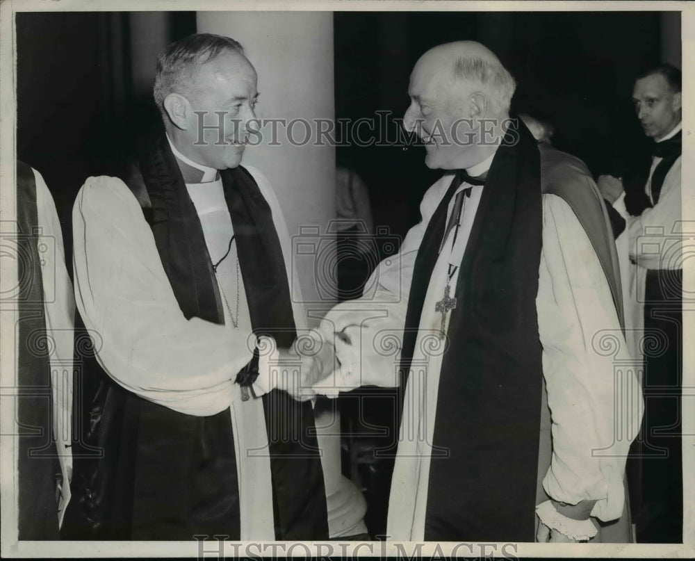 1944 Press Photo Consecration and Installation of the 4th Bishop of Washington - Historic Images