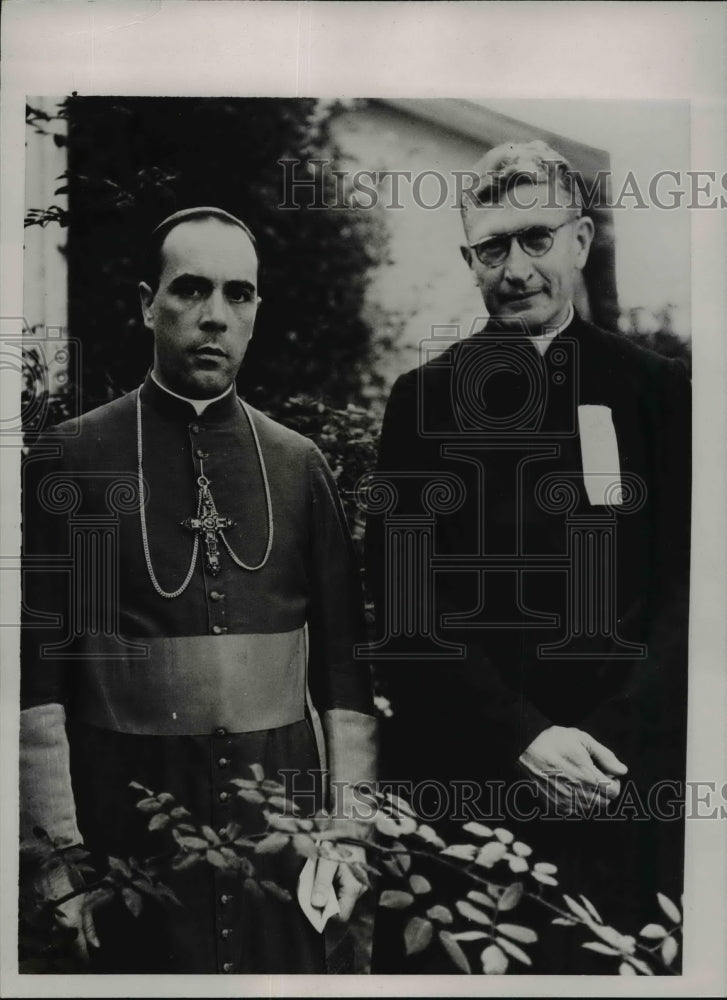 1935 Press Photo Thirty-Five Thousand Catholics Singing Marched Thru Streets - Historic Images