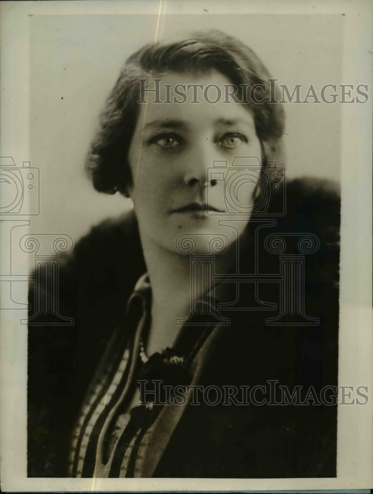 1927 Press Photo Lady Eva Paravicini Decorated With the Order of Mercy-Historic Images