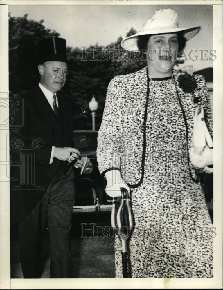 1939 Senator Robert A. Taft &amp; Wife at British Embassy Garden Party - Historic Images