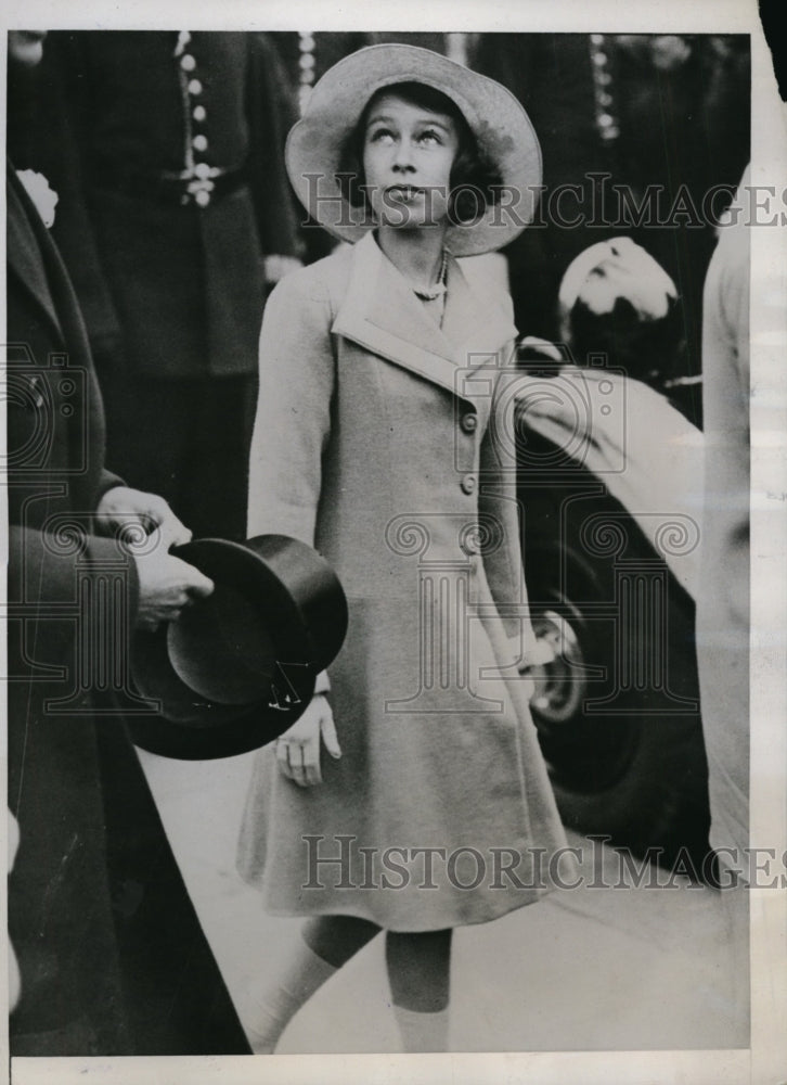 1938 Press Photo Princess Elizabeth Leaving St. Margaret's Church, London - Historic Images