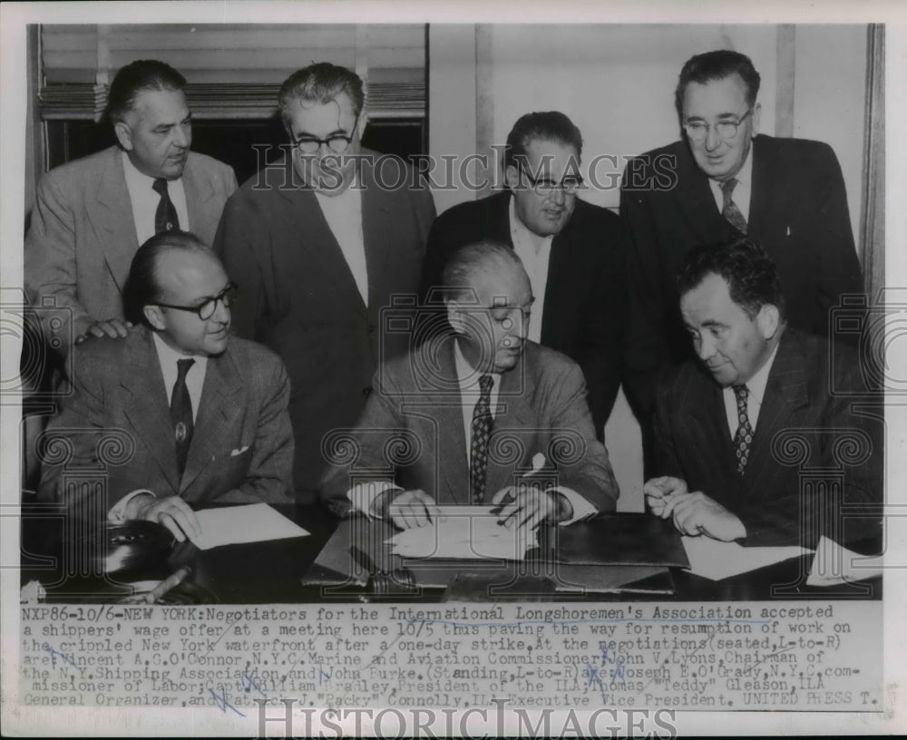 1954 International Longshoemen Association Negotiators Meeting - Historic Images