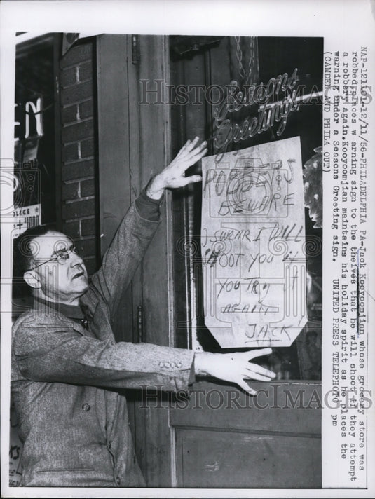 1956 Press Photo Jack Kooyoomjian & Threat to Grocery Store Robbers Philadelphia - Historic Images