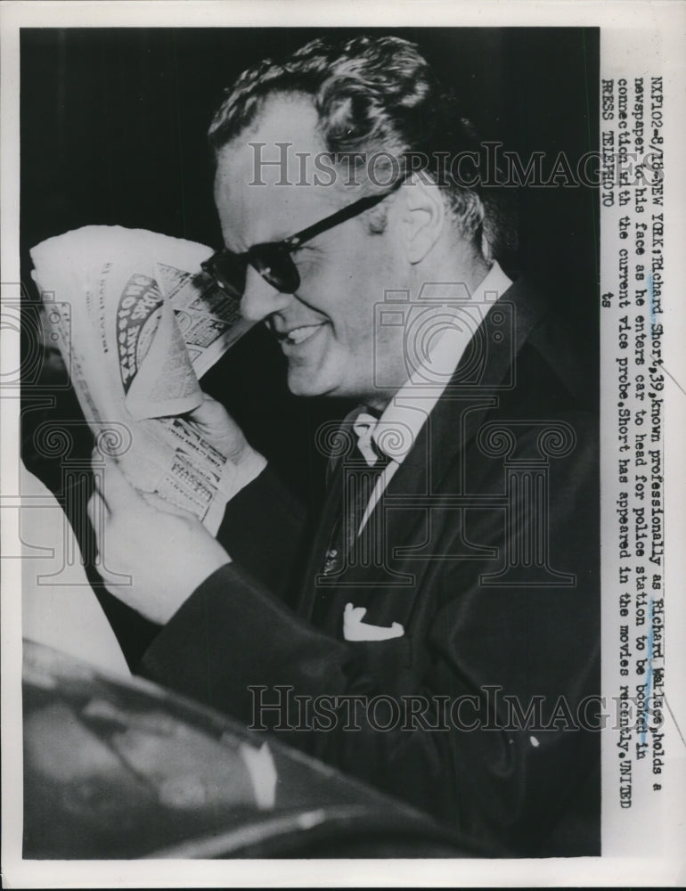 1952 Press Photo Richard Short aka Wallace En Route to New York City Police - Historic Images