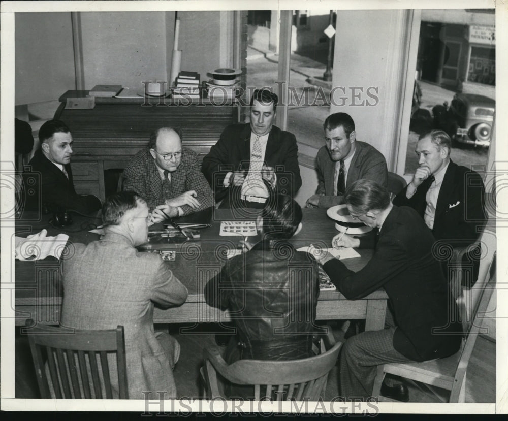 1937 Inglewood, California Girls' Murder Witnesses Interviewed - Historic Images