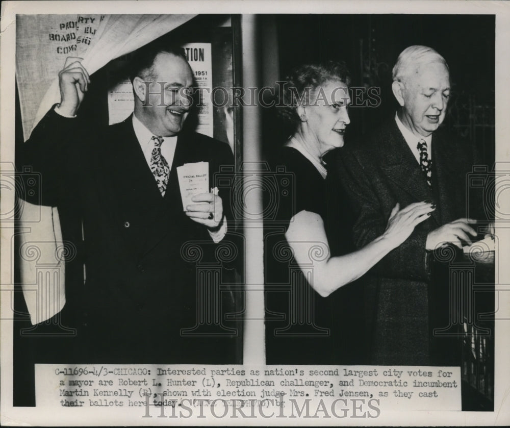 1951 Press Photo Robert Hunter and Martin Kennelly Cast Ballots, Chicago - Historic Images