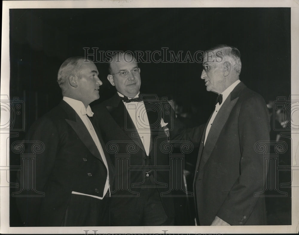 1937 Press Photo Homer Holt, Louis Johnson, J.H. Doyle Meeting - nef22965-Historic Images