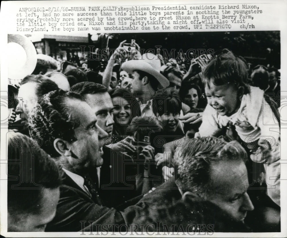 1968 Press Nixon Had No More Success Than The Little Boy's Mother Soothing Them - Historic Images