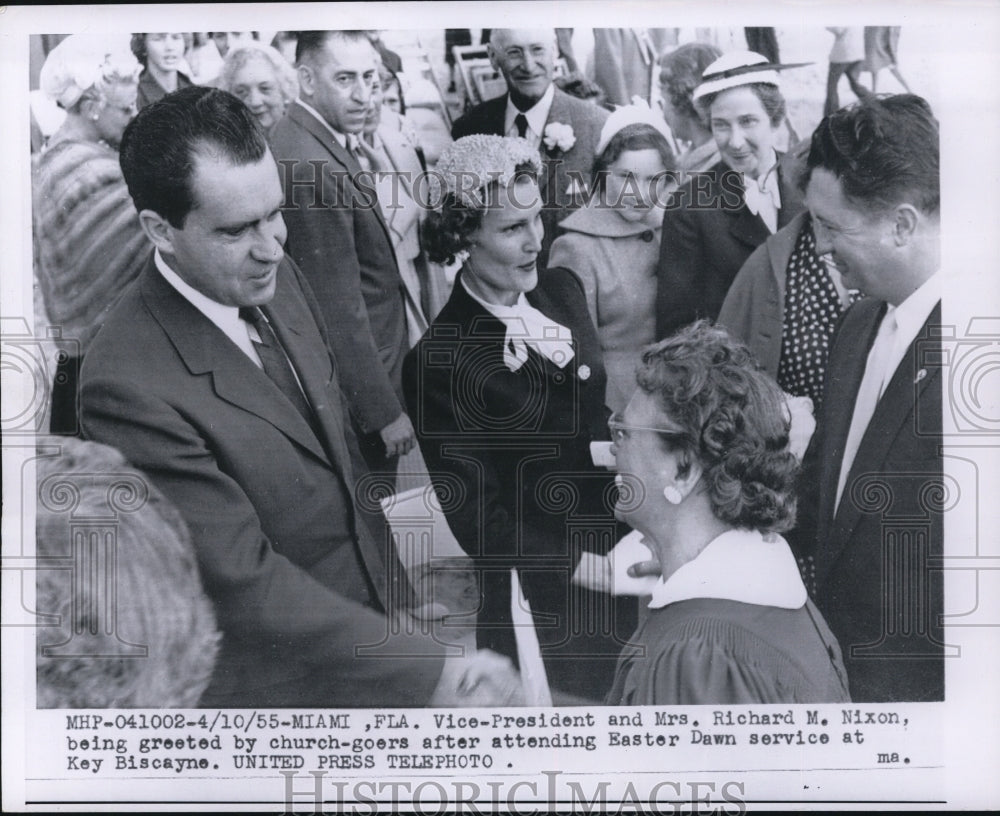 1955 Press Photo Vice-Pres &amp; Mrs Richard Nixon Greeted by Church-Goers - Historic Images