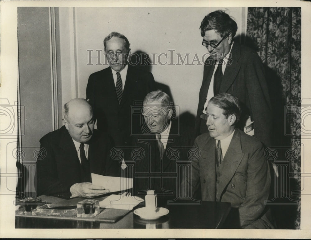 1932 Press Photo House Speaker John Garner welcomed by Leader of Democrat Party - Historic Images