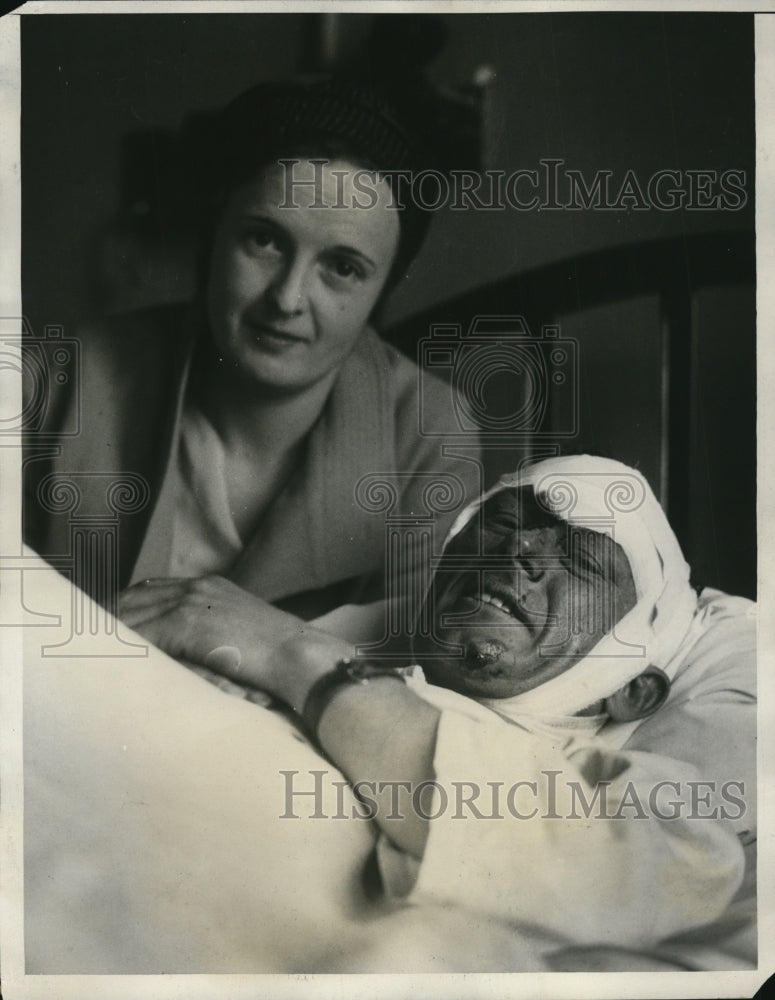 1931 Press Photo Mr and Mrs Sam Taylor in Elyria Memorial Hospital Plane Crash - Historic Images