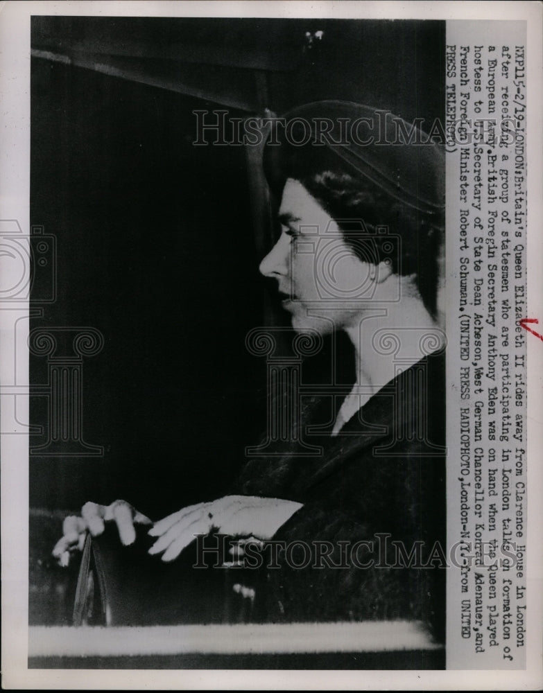 1952 Press Photo Queen Elizabeth II Leaving Clarence House, London - nef26113 - Historic Images