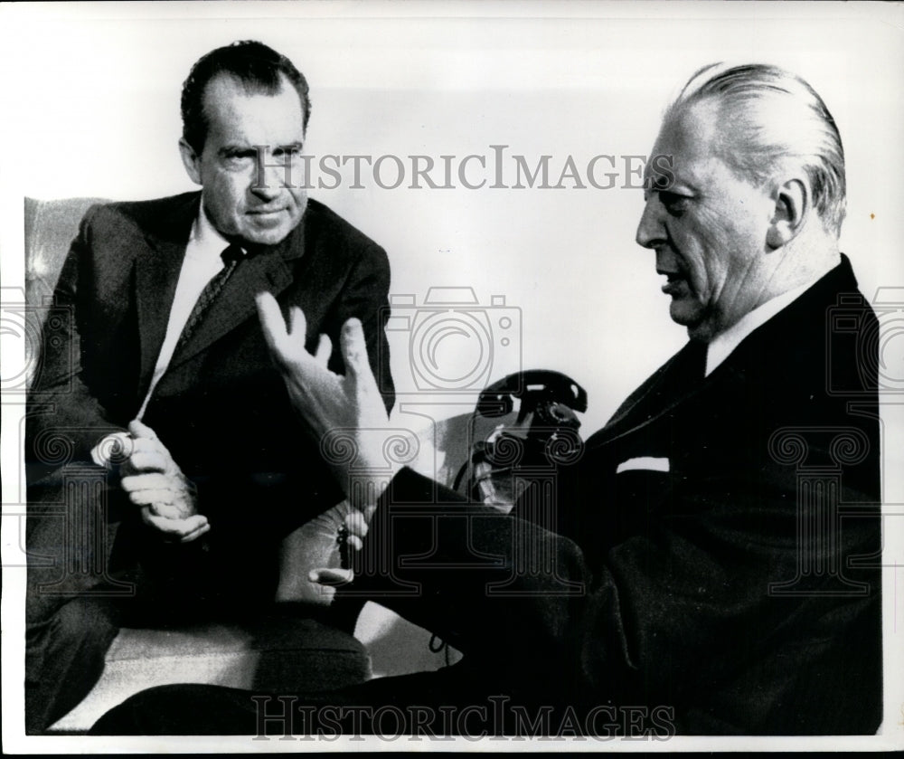 1969 Richard Nixon and Kurt Kiesinger Meet at Palais Schamburg - Historic Images