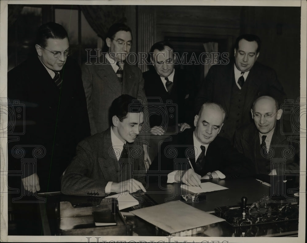 1940 Press Photo Philip Murray, CIO Vice Presidents Plan Strike Policy in D.C.-Historic Images