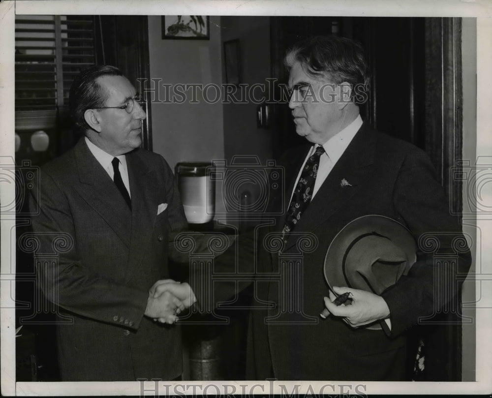 1946 Press Photo John L. Lewis, Claude Pepper Shaking Hands in Washington, D.C. - Historic Images
