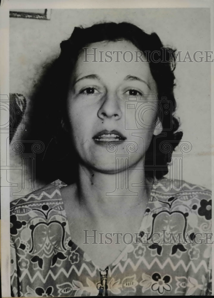 1938 Mrs. Wayne Ryan Files for Divorce from Thomas Fortune Ryan II - Historic Images