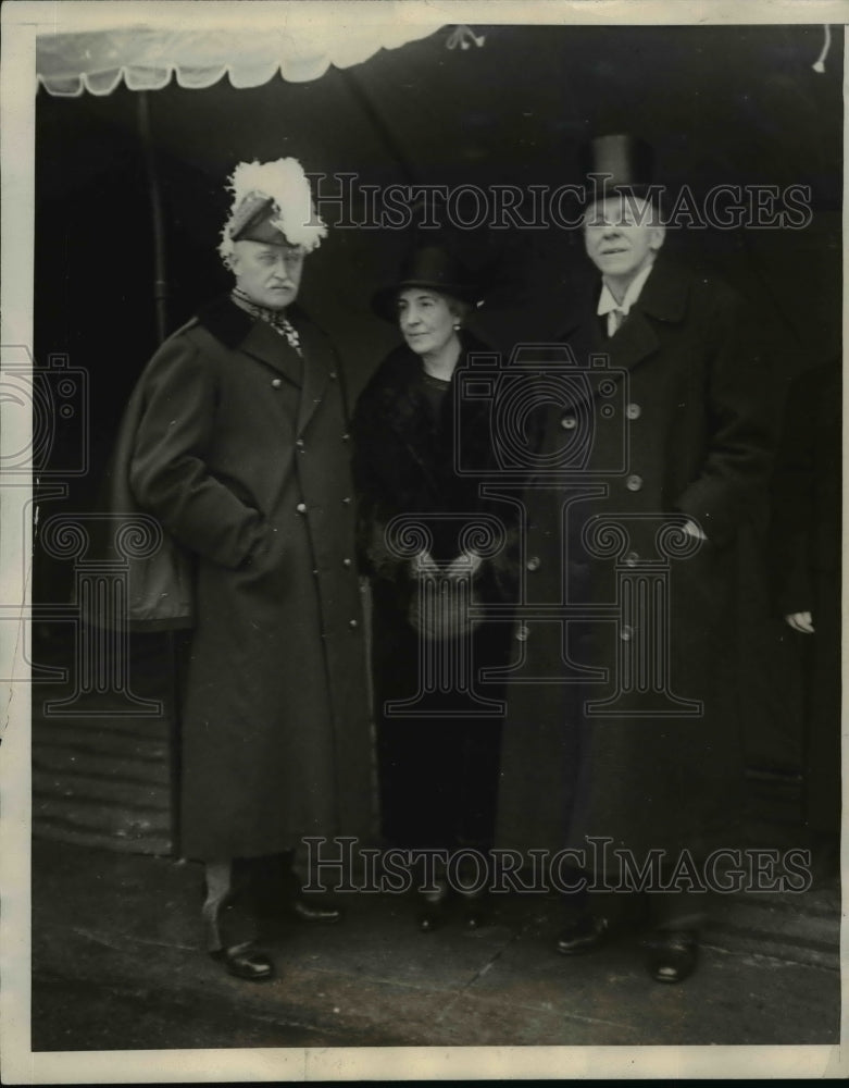 1925 Press Photo Sir Esme and Lady I. Howard, and Lord Cecil at White House Recp - Historic Images
