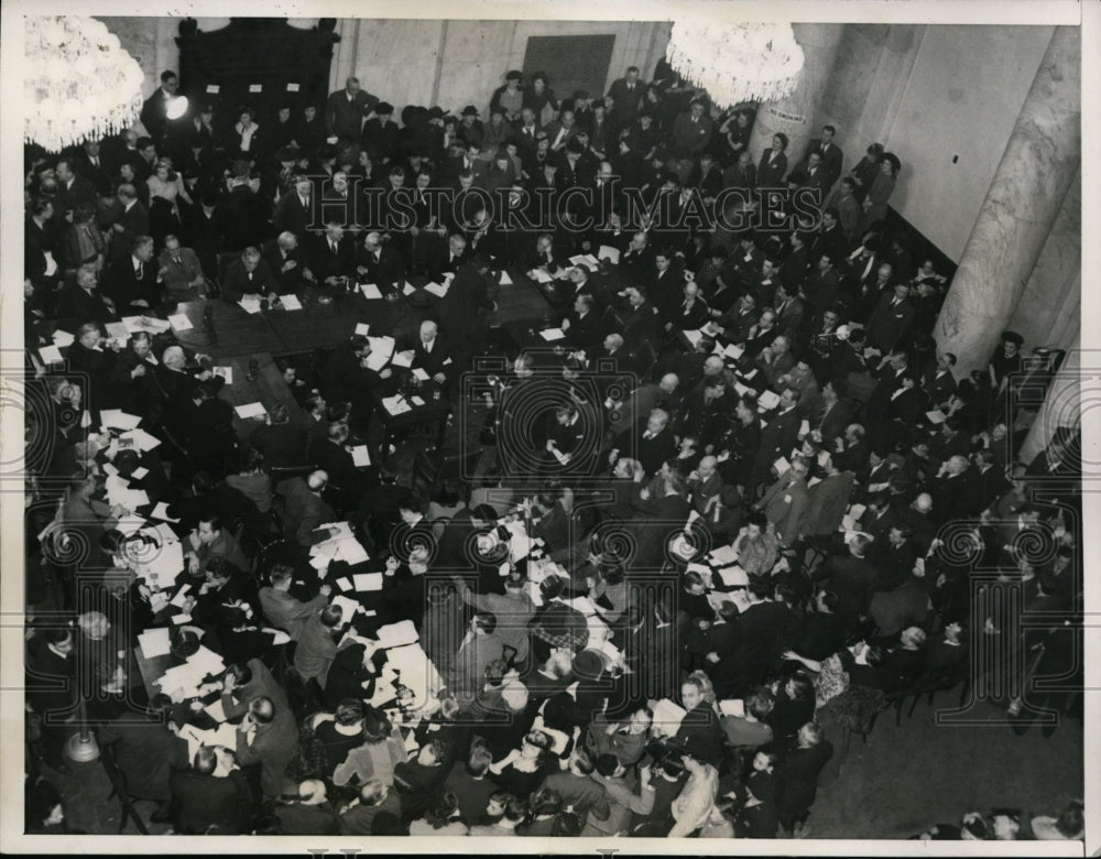 1941 Press Photo Wendell Willkie Testifies in Senate Caucus of British Aid Bill-Historic Images