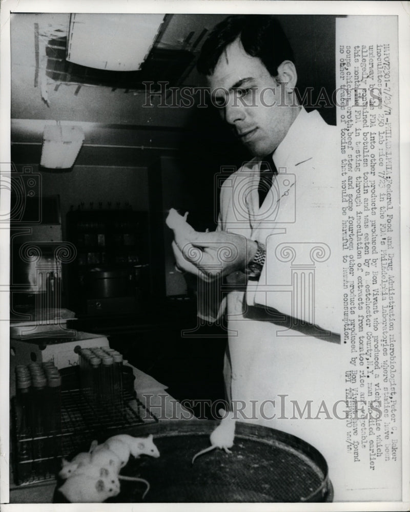 1971 Peter Baker Microbiologist of the FDA Tests Bon Vivant Products - Historic Images