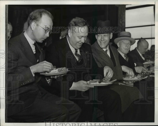 1938 Press Photo Stockholders of the United States Steel Corp. at Luncheon - Historic Images