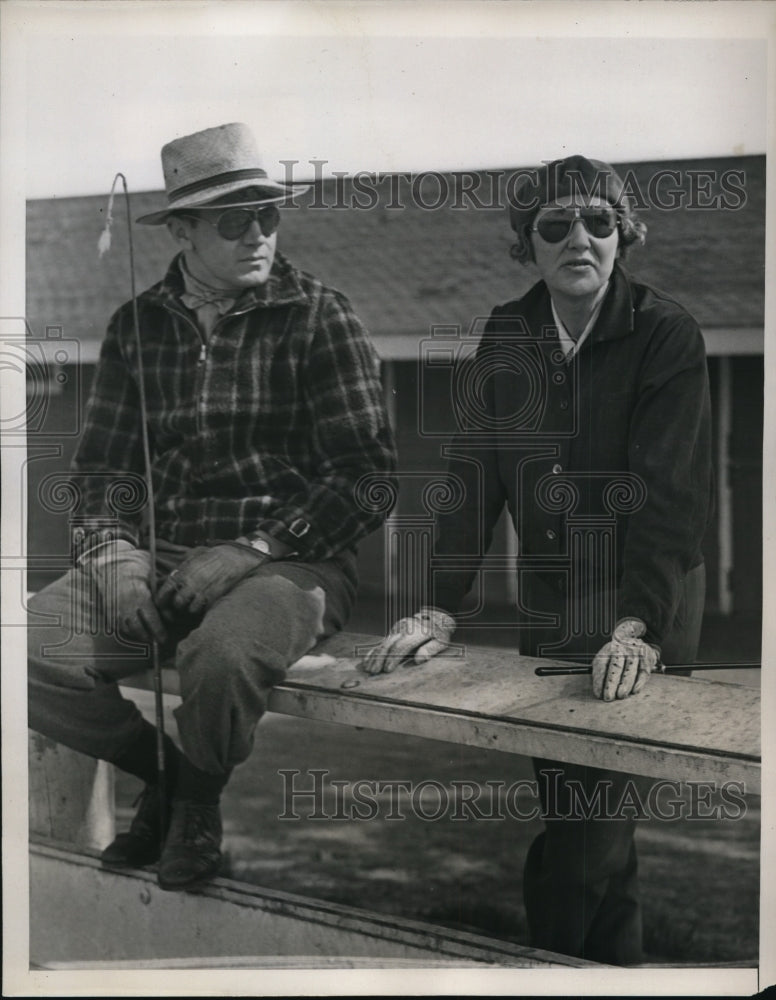 1938 Press Photo Bostwick, Harriman watching trotters work out at the track-Historic Images