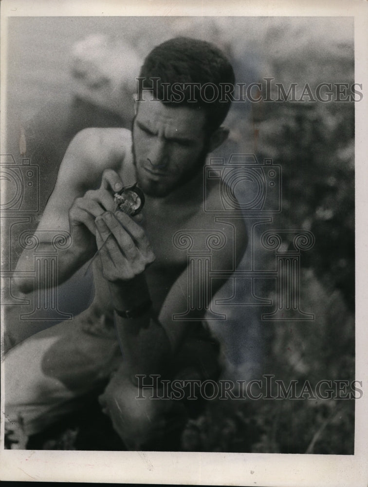 1957 Press Photo Robert Cruden - nef36502-Historic Images