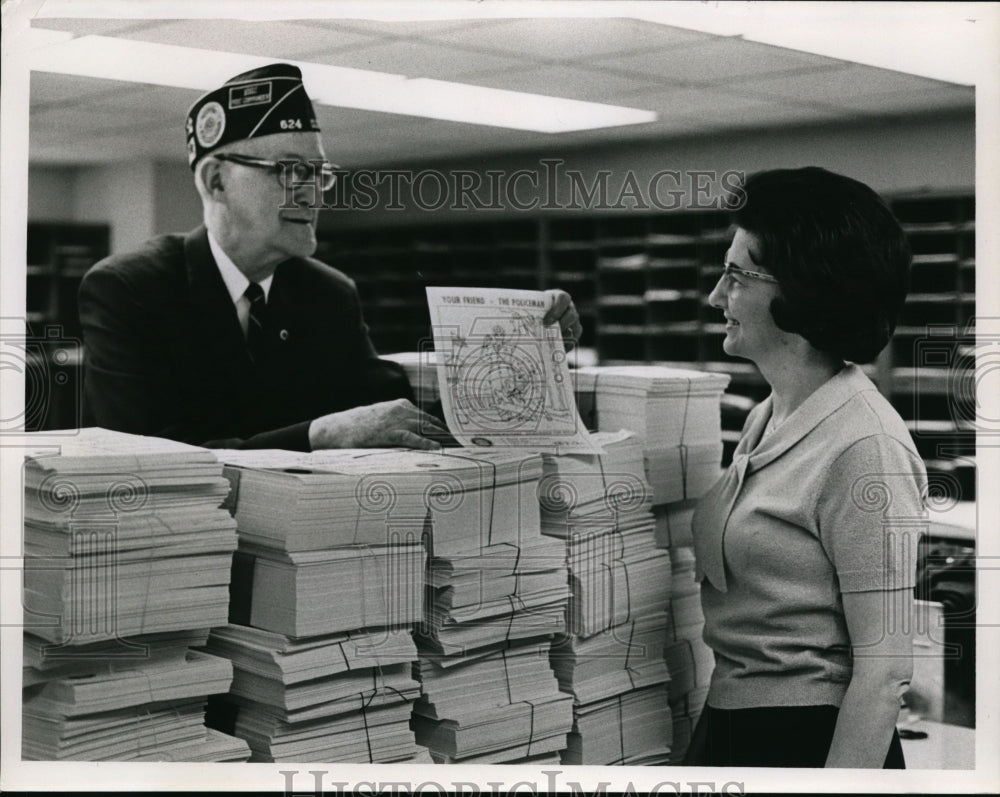 1967 Press Photo Stacks of Flyers - nef37244 - Historic Images