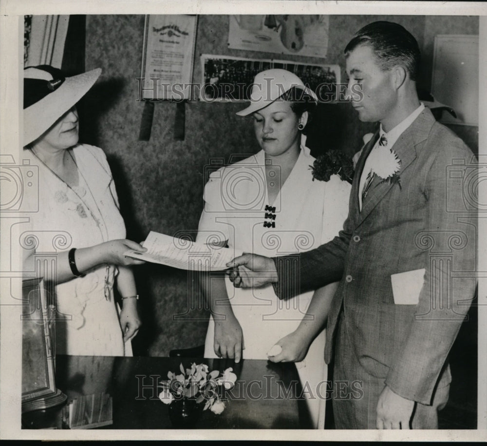 1937 Couple Hercle Cook, Evelyn Cook Given Parole as Wedding Present - Historic Images