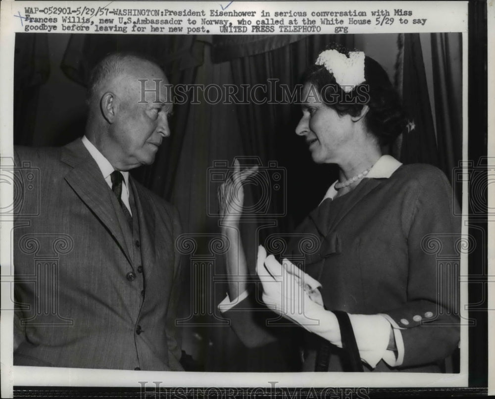 1957 Dwight Eisenhower, Frances Willis at White House  - Historic Images