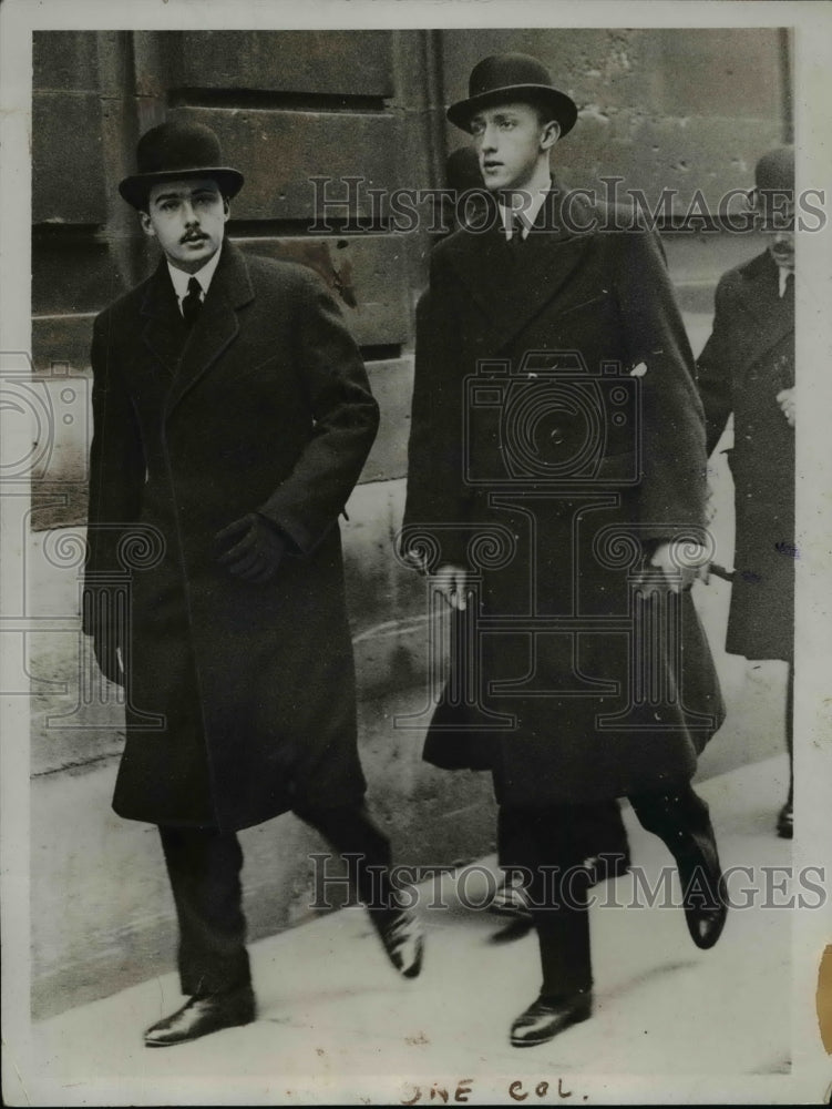 1934 Prince Otto attends funeral of Prince Sixte of Bourbon - Historic Images