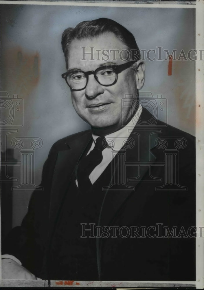 1954 Press Photo Edward F Howrey investigates price boosts of coffee - nef39199 - Historic Images