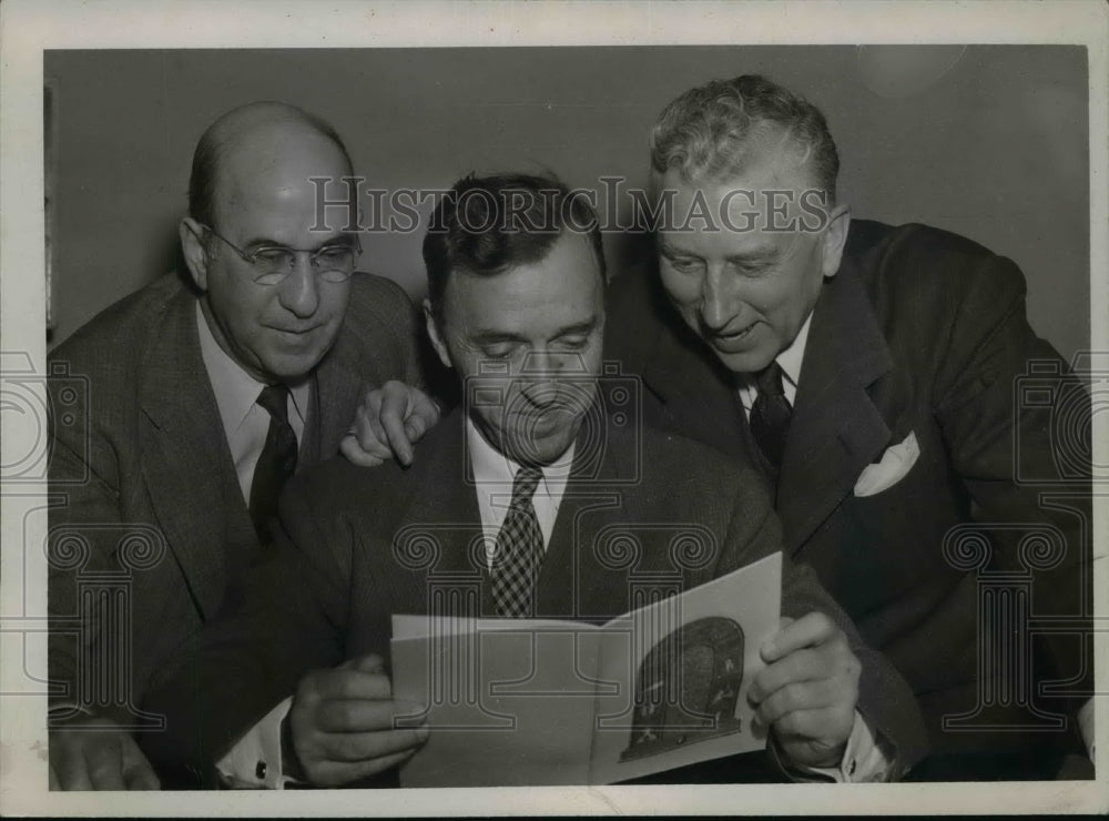 1945 Press Photo Officers of Welfare Federation - nef39708 - Historic Images