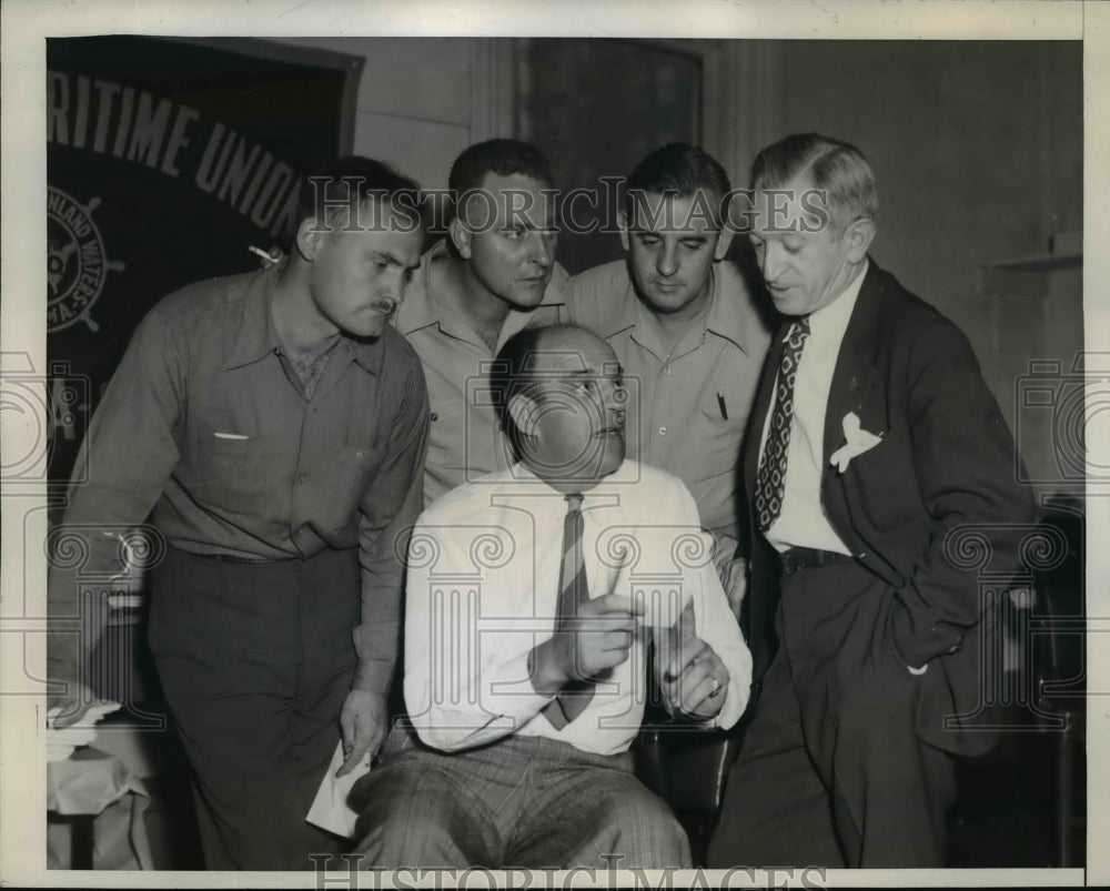 1946 Union Pres Joe Curran Discusses Strike with Union Officers - Historic Images
