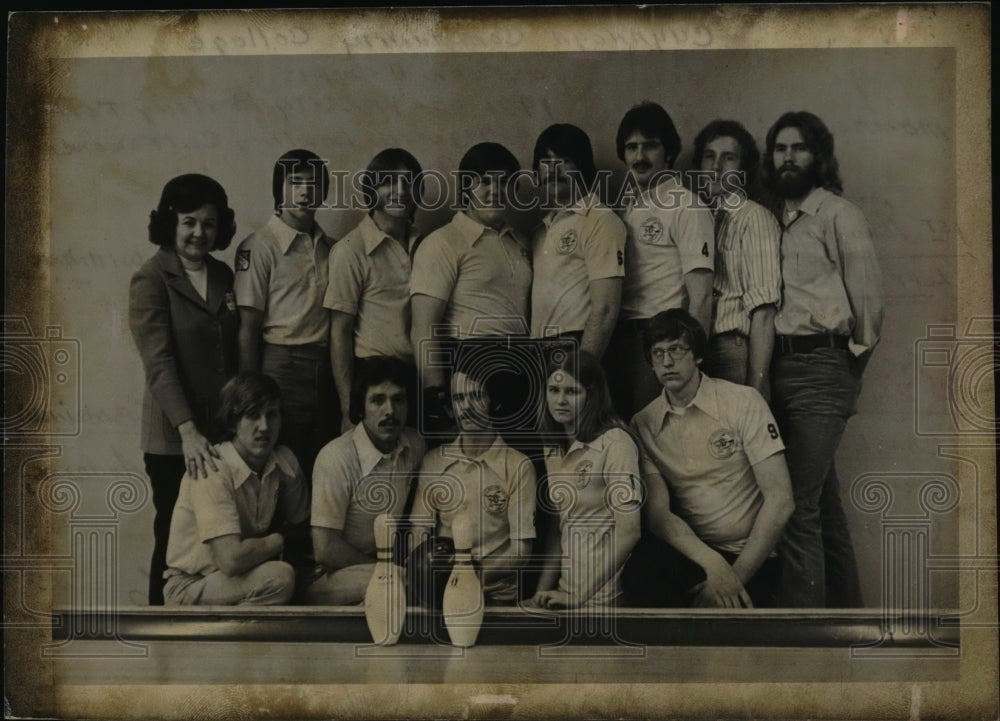 1977 Press Photo cuyahoga Community College Western Campus Bowling Team-Historic Images