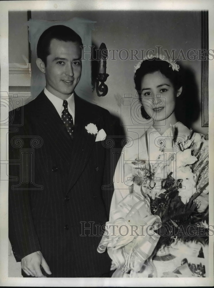 1941 Clarke H. Kawakami & Wife Chieko Susuja After Wedding - Historic Images