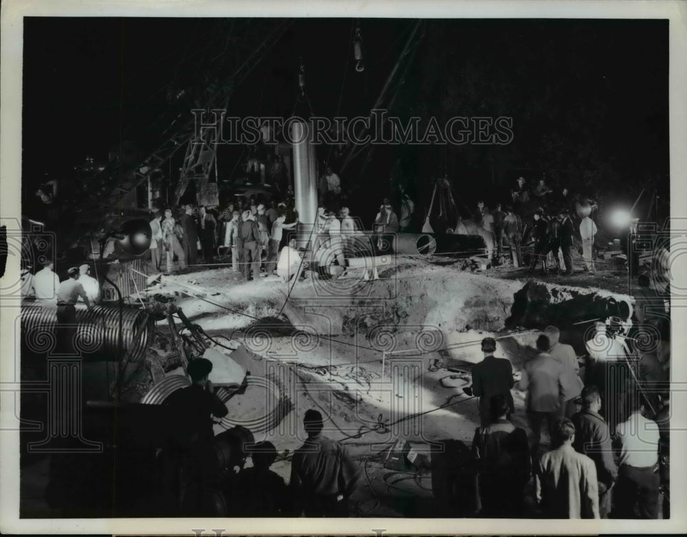 1949 Press Photo Scene Where Kathy Ficus Fell in Well Shaft Worked 50 Hours - Historic Images
