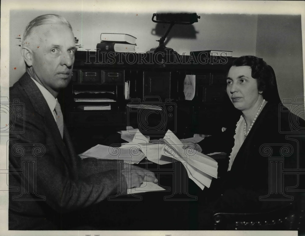 1933 Representative Katy McCarthy with Husband D.M. McCarthy - Historic Images