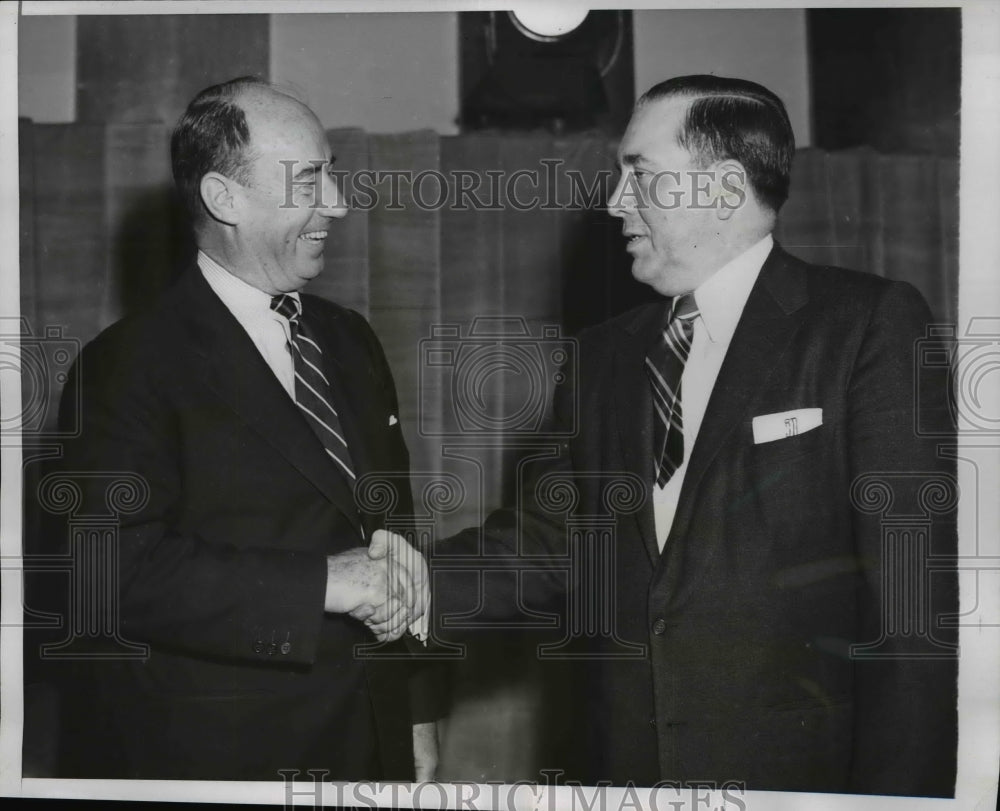 1955 Adlai Stevenson Shakes Hands w/ Richard Daley Mayor of Chicago - Historic Images