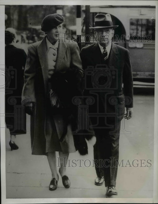 1938 Press Photo Harold Ickes & Wife in Hyde Park, London - nef42376 - Historic Images