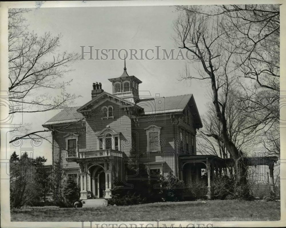 1943 Home at Jaimaica Plain Mass. used of for parties by John Monroe - Historic Images