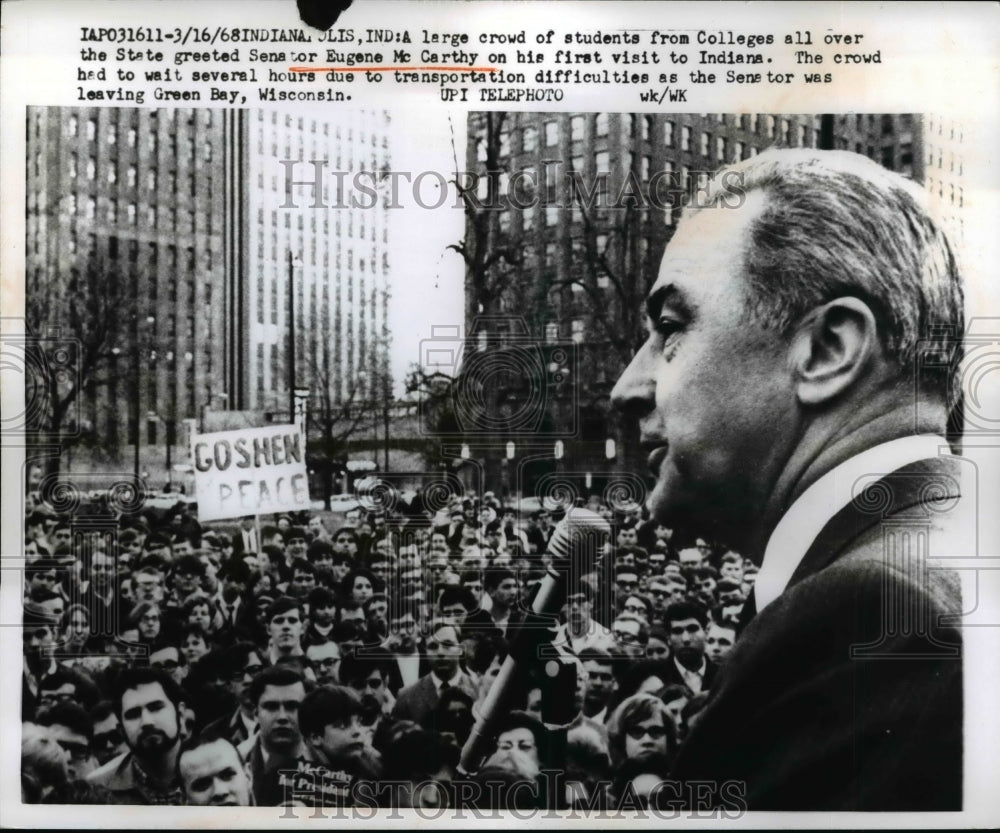 1968 Press Photo Senator Eugene McCarthy Speaks to Crowds, Indianapolis - Historic Images