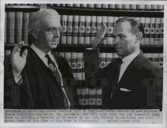 1955 Press Photo Elliot Welch sworn in as Supreme Court Clerk of Columbus-Historic Images