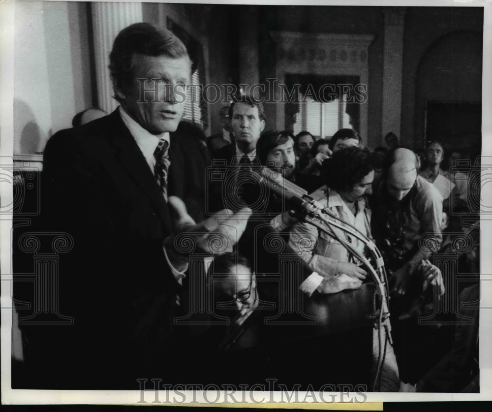 1971 Press Photo Mayor John V. Lindsay of New York during news conference - Historic Images