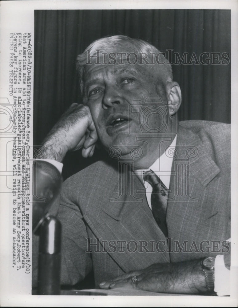 1954 Press Photo Defense Secretary Charles Wilson in Press Conference-Historic Images