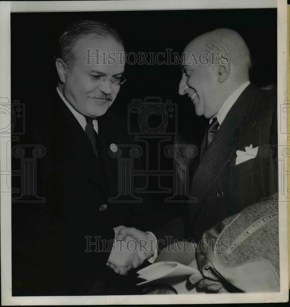 1945 Press Photo Soviet Minister Molotov &amp; Brazilian Delegate Pedro Velloso - Historic Images